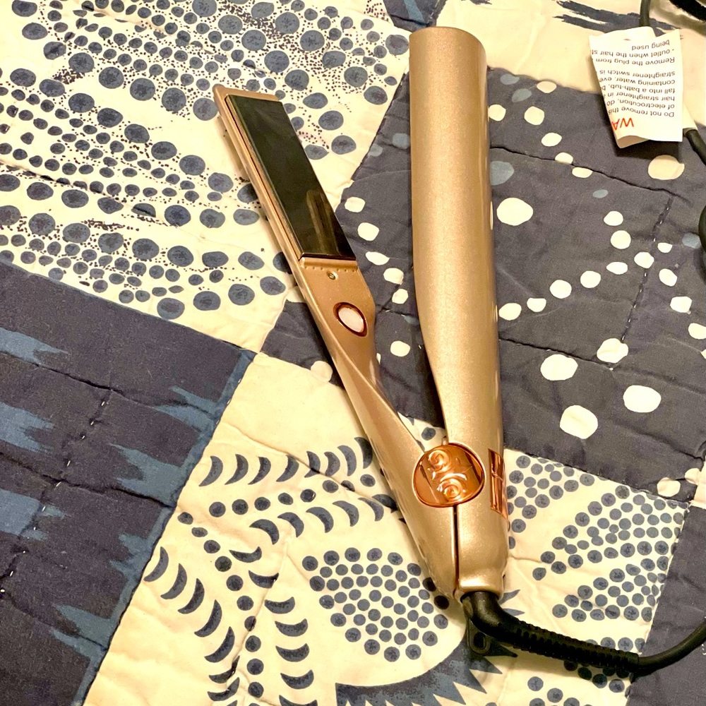Tyme curling iron in Rose Gold